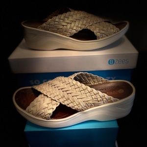 Dainty Slides, Sandals